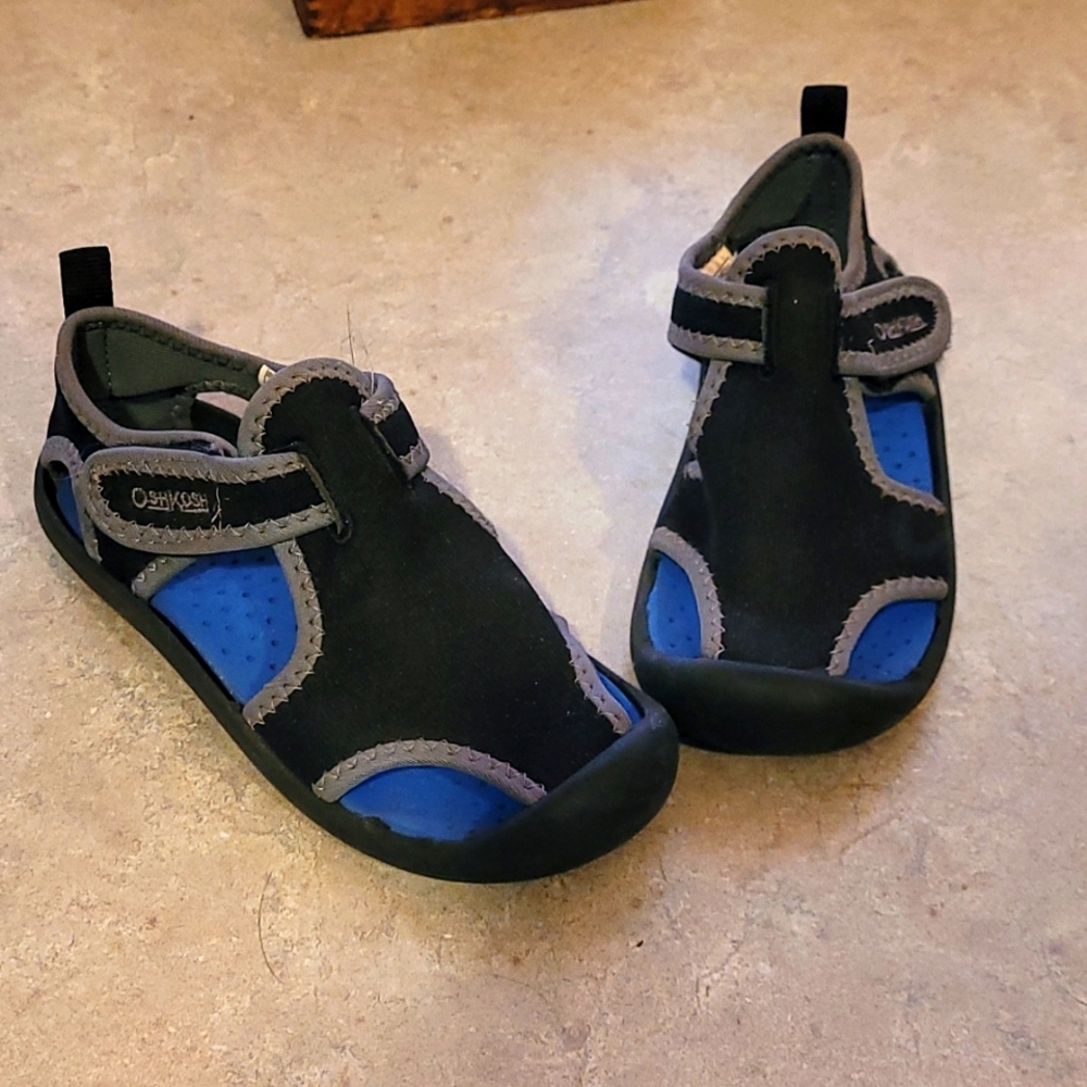 Water sandals